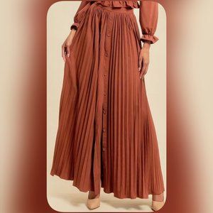 🆕Brown Pleated Maxi Skirt With Buttons And Pockets